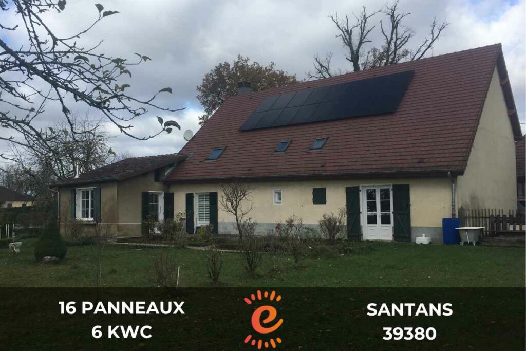 Installation de panneaux solaires sur maison à Santans, Jura (39)