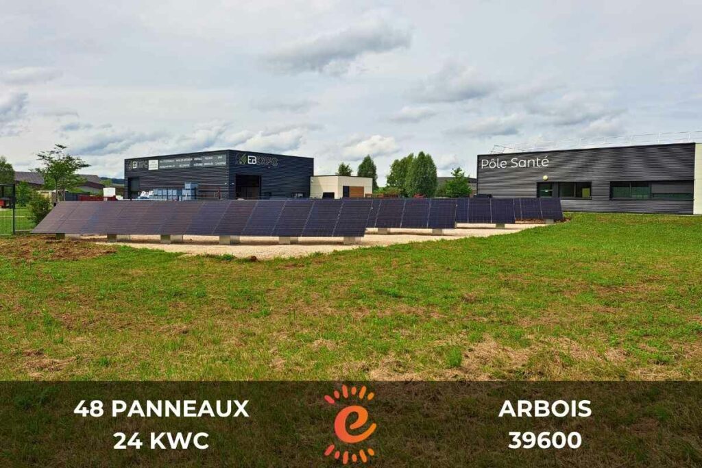 Installation de panneaux solaires au solaire au Pôle de Santé à Arbois, dans le Doubs (39).